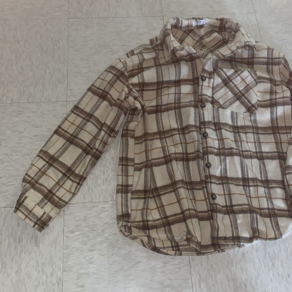 Ardene Like New Oversized Beige Plaid Button Shirt - Picture 3 of 14